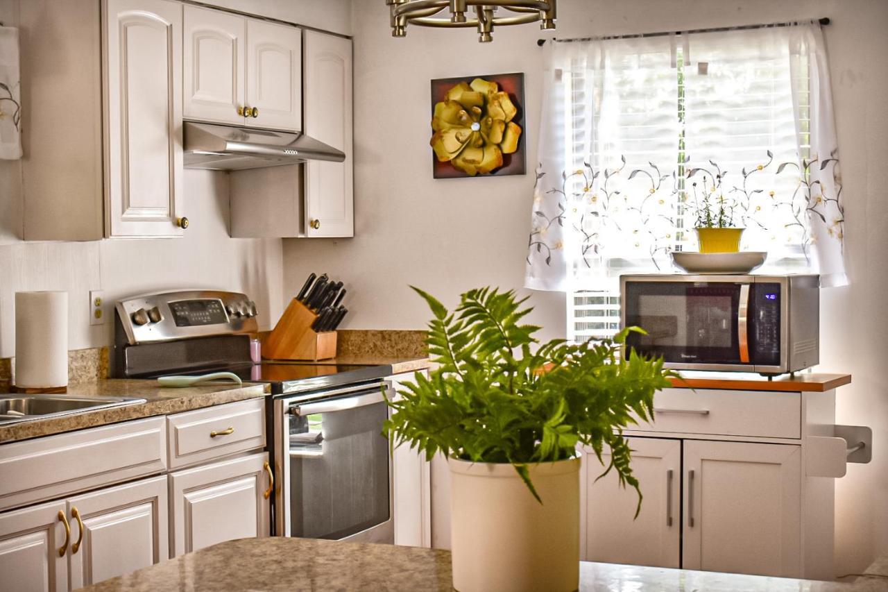 Welcome To The Cottage: A Home Away From Home Port St. Lucie Buitenkant foto